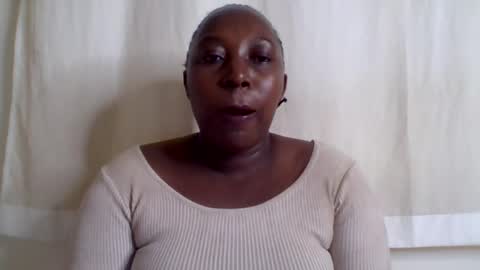 noreen online show from August 15, 6:01 pm