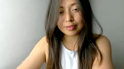 QUEEN OFF MILK online show from August 14, 1:09 am