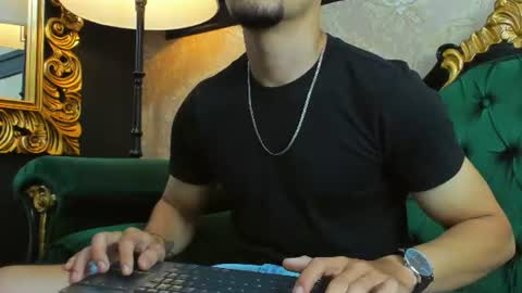 Twitter Alessandr0king online show from August 1, 10:05 pm