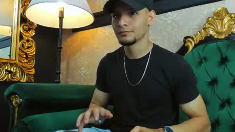 Twitter Alessandr0king online show from August 2, 12:17 am