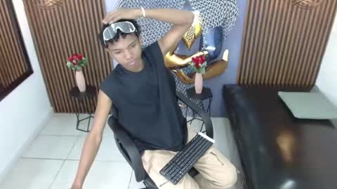 alessandroblack_ online show from August 9, 7:15 pm