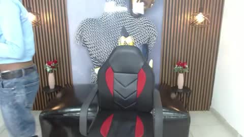 alessandroblack_ online show from August 11, 7:27 pm