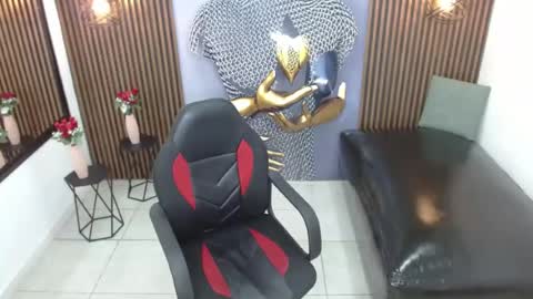 alessandroblack_ online show from August 12, 12:46 am