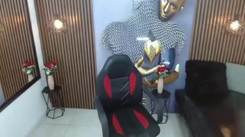alessandroblack_ online show from August 12, 7:16 pm