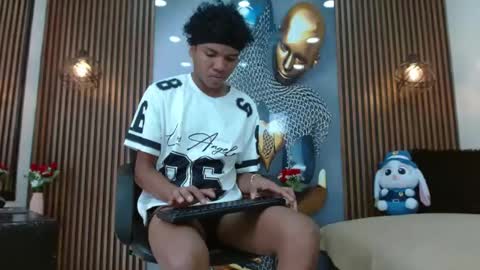 alessandroblack_ online show from August 12, 8:22 pm