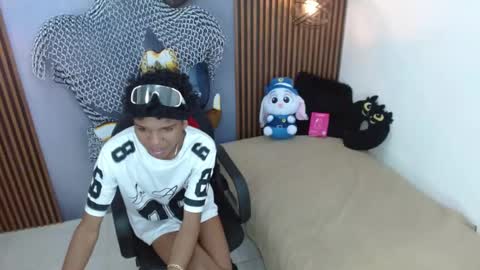 alessandroblack_ online show from August 13, 12:46 am