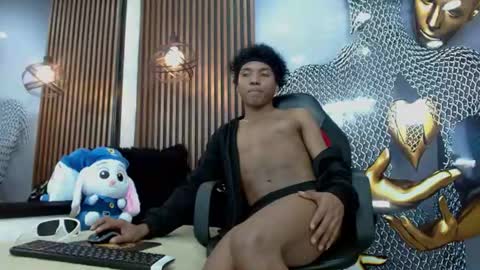 alessandroblack_ online show from August 14, 10:35 pm