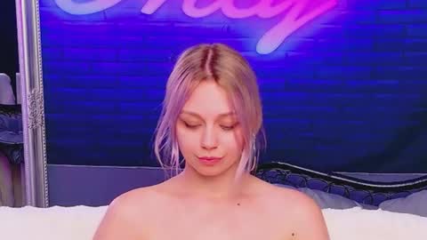alessiacroft online show from July 10, 8:20 am