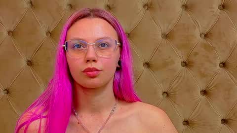 alessiacroft online show from August 12, 4:04 am