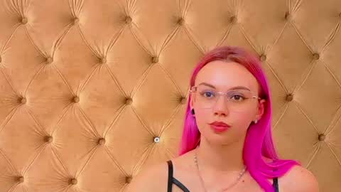 alessiacroft online show from August 12, 8:38 am