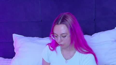 alessiacroft online show from August 13, 8:17 am