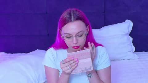 alessiacroft online show from August 13, 10:29 am