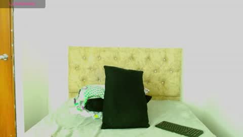 alettallove online show from August 1, 5:19 pm