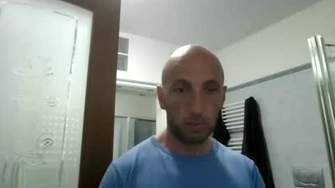 alex120475 online show from April 17, 7:48 am