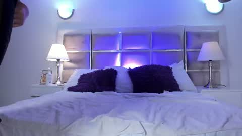 Alex y Mia online show from August 15, 2:04 am