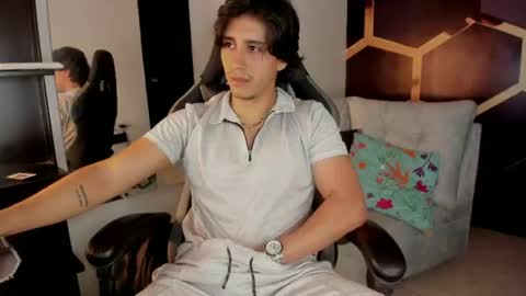 alex online show from August 7, 5:18 am