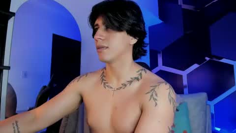 alex online show from August 8, 5:07 am