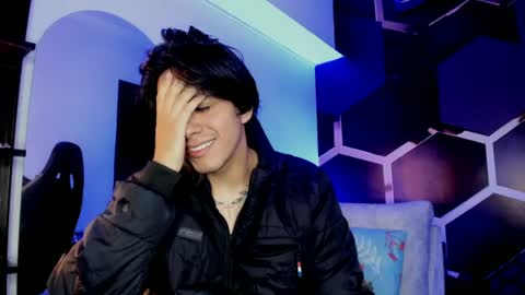 alex online show from August 12, 2:58 am