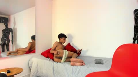 alex_danz online show from August 4, 4:15 pm