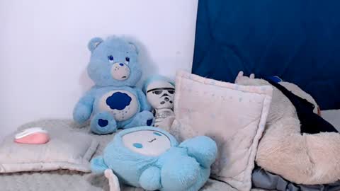 alex_hunt_ online show from August 3, 5:25 am