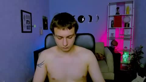 Alex online show from August 3, 2:24 pm