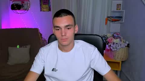 Alex online show from August 17, 2:33 pm
