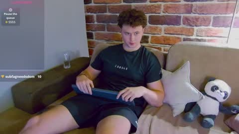 Alex online show from August 2, 3:19 pm