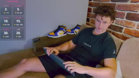 Alex online show from August 12, 5:04 pm