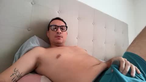 alex_ruiz_ online show from August 17, 5:51 pm
