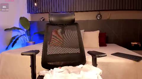 alex_wolf05 online show from August 9, 4:52 pm