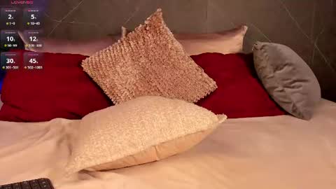 alex_wolf05 online show from August 9, 8:10 pm