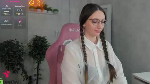 Alexa online show from August 15, 12:42 pm