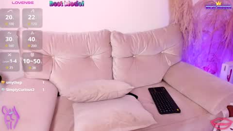 ALEXA  online show from August 7, 2:06 pm