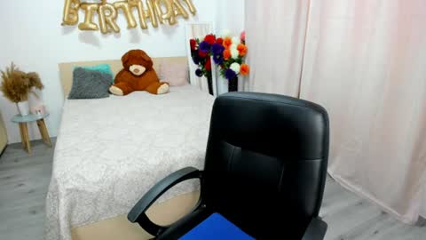 Alexa my orgasm in your hands Give me more pleasurePVT IS OPEN online show from July 23, 7:55 am