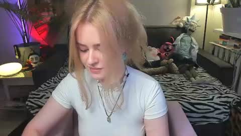 alexa_pirs online show from July 23, 5:04 pm