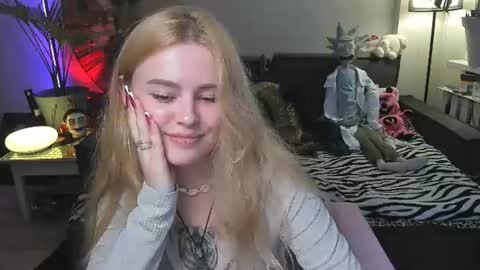 alexa_pirs online show from July 25, 5:50 pm