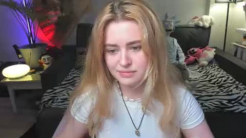 alexa_pirs online show from August 4, 5:32 pm