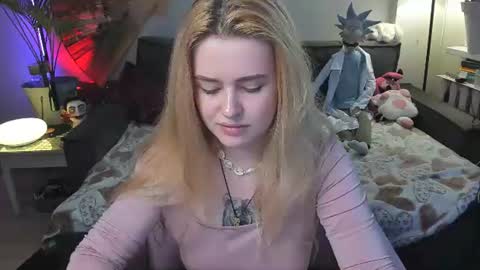 alexa_pirs online show from August 10, 4:19 pm