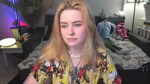 alexa_pirs online show from August 16, 4:33 pm