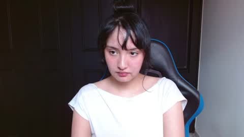 alexaa08 online show from August 3, 8:27 pm