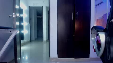 alexaa_marquss online show from August 11, 3:03 pm