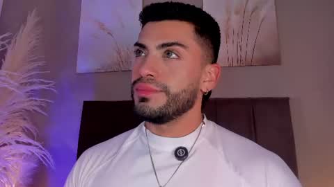 Alexander Diaz online show from August 1, 10:49 pm