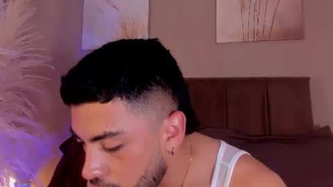 Alexander Diaz online show from August 6, 9:25 pm