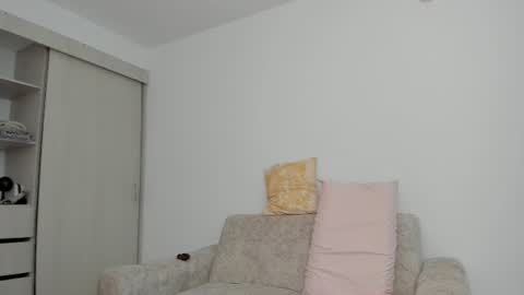 I am Alexandra online show from August 9, 3:51 am