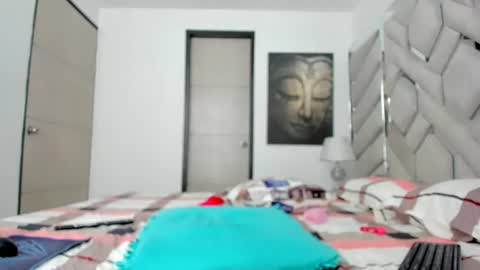 Alexandra online show from August 3, 7:54 pm