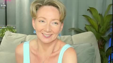 Alexandra online show from August 3, 2:02 pm