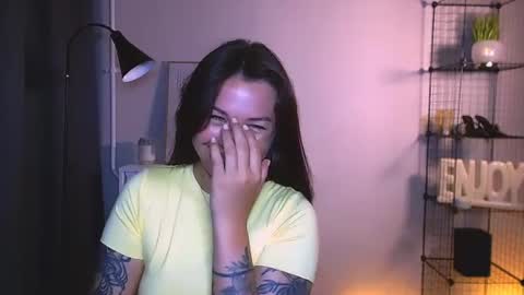 alexasven online show from August 1, 1:44 am