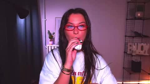 alexasven online show from August 18, 12:27 am