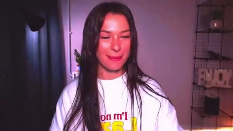 alexasven online show from August 18, 1:33 am