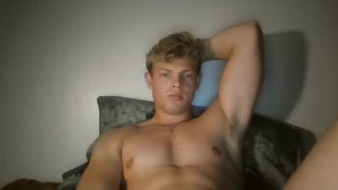 alexcoxx21 online show from August 9, 10:49 am